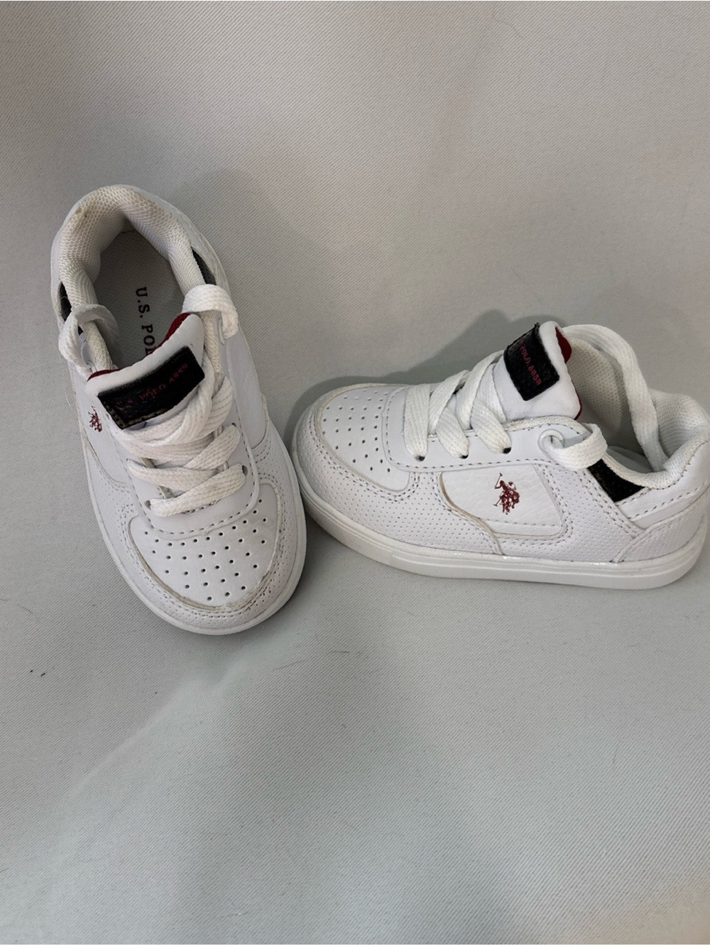 U.S. Polo Assn. Kids' White Leather Sneakers Size 6